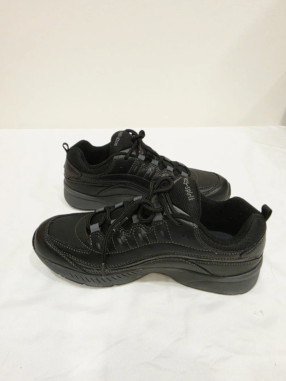Easy Spirit Women's Roadrun Black Lace-Up Walking Sneakers